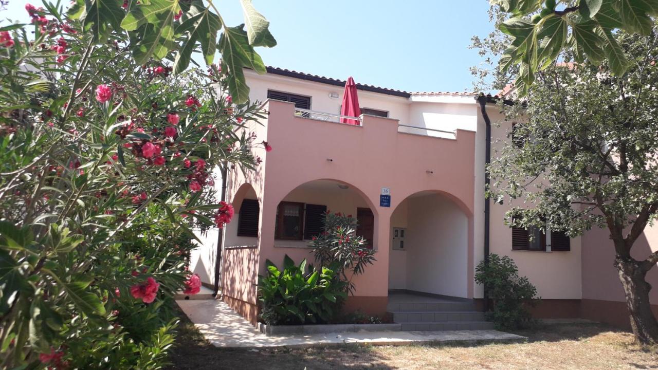 Apartmani Mia Ližnjan المظهر الخارجي الصورة