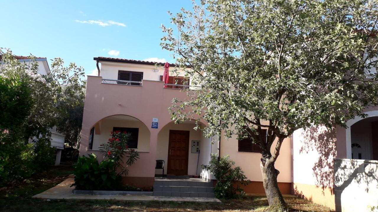 Apartmani Mia Ližnjan المظهر الخارجي الصورة