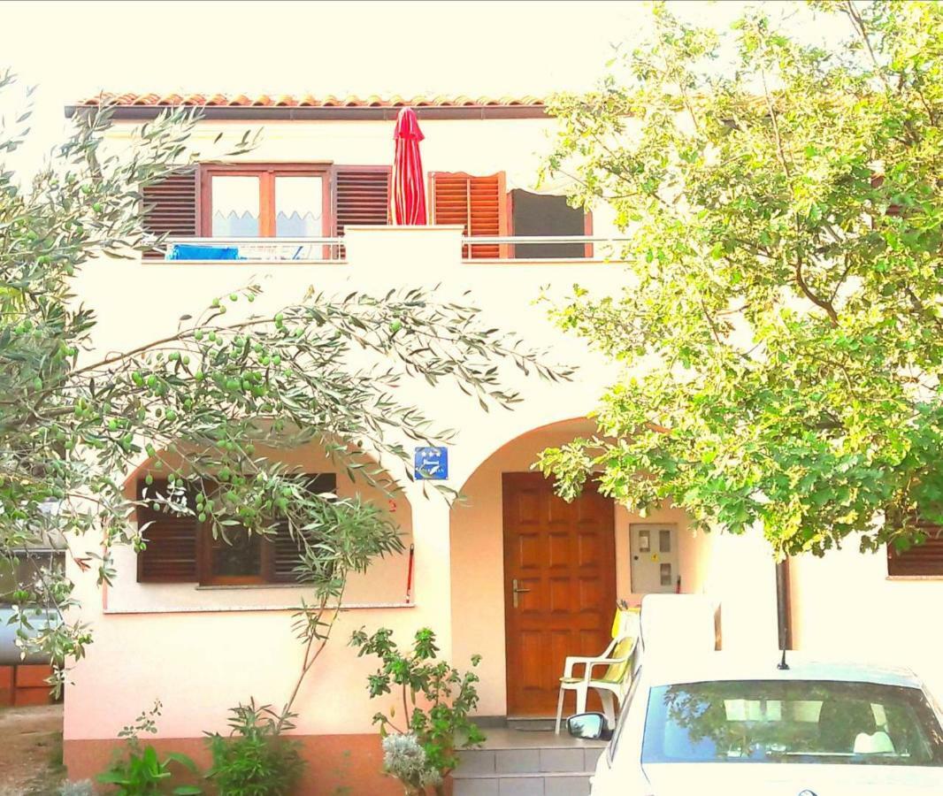 Apartmani Mia Ližnjan المظهر الخارجي الصورة