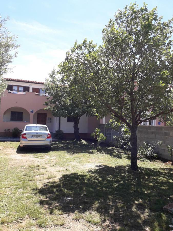 Apartmani Mia Ližnjan المظهر الخارجي الصورة